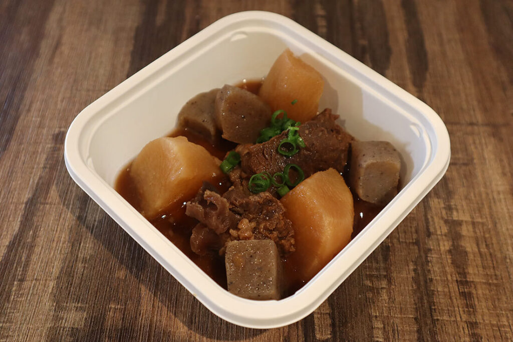 牛すじと大根の煮物