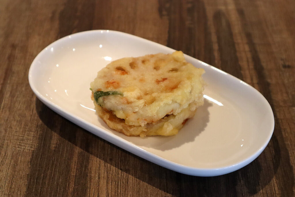 海老とれんこんのはさみ揚げ