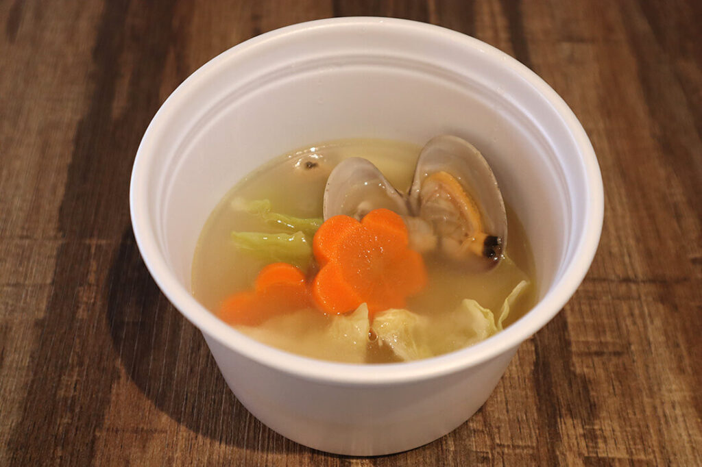 あさりとキャベツの塩スープ